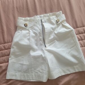 Valija Women's White High-Waisted Shorts